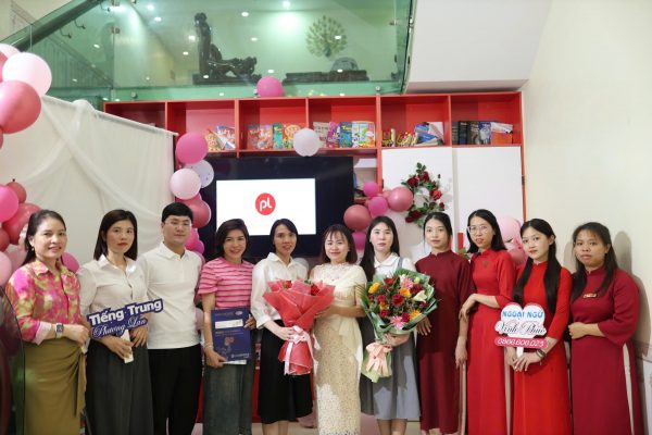 Đội ngũ giáo viên tại trung tâm Ngoại ngữ Phương Lan