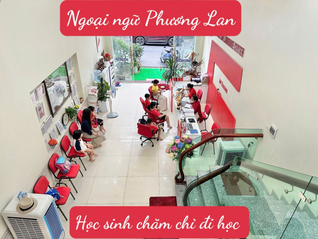 Học tiếng Anh giao tiếp tại Vĩnh Phúc: Học sinh chăm chỉ đi học